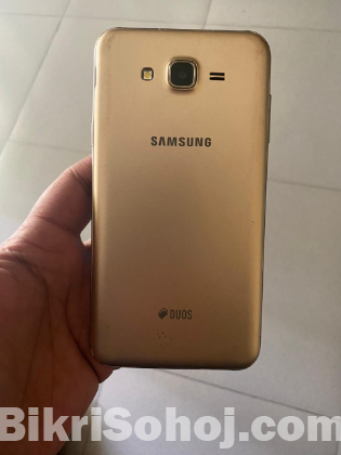 Samsung Galaxy J7